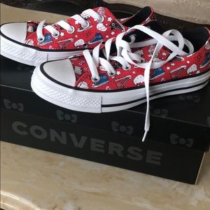 Hello Kitty converse